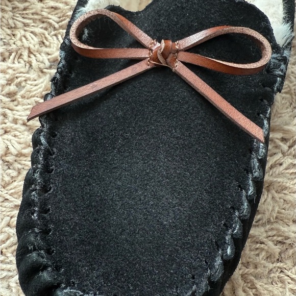 Joyspun Women's Moccasin Slipper Size: 11 - Picture 2 of 5